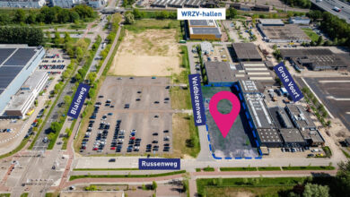 Luchtfoto van de bedrijfskavel aan de Veldbiezenweg in Voorsterpoort Zwolle, met omliggende wegen en bedrijventerrein duidelijk zichtbaar.