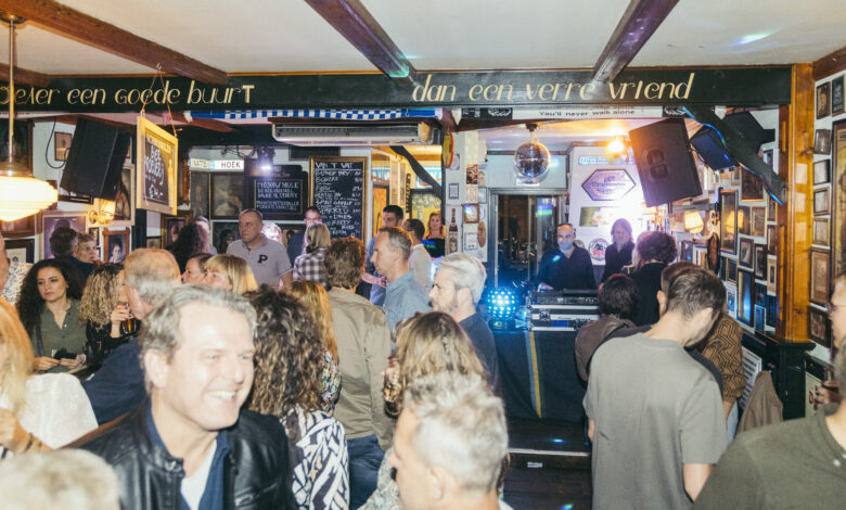 Nederlandstalige livemuziek tijdens Café Smart in de Zwolse binnenstad