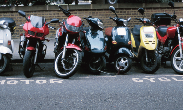 Geparkeerde motorfiets in Zwolle bij een artikel over motordiefstal