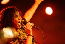 De band Zuco 103 met Lilian Vieira, Stefan Schmid en Stefan Kruger