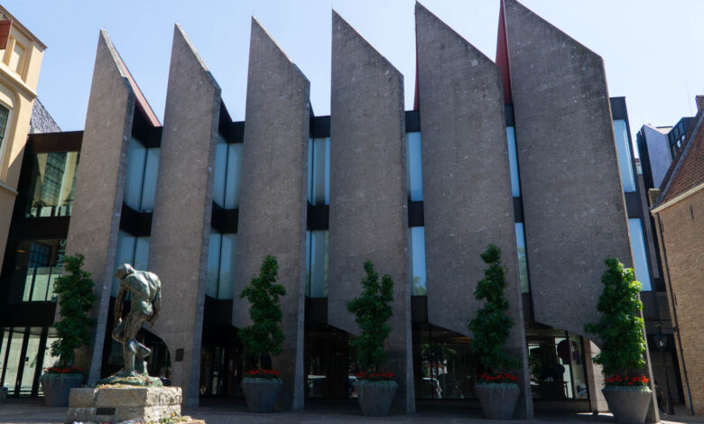Stadhuis van Zwolle waar de gemeentebegroting voor 2027 wordt besproken